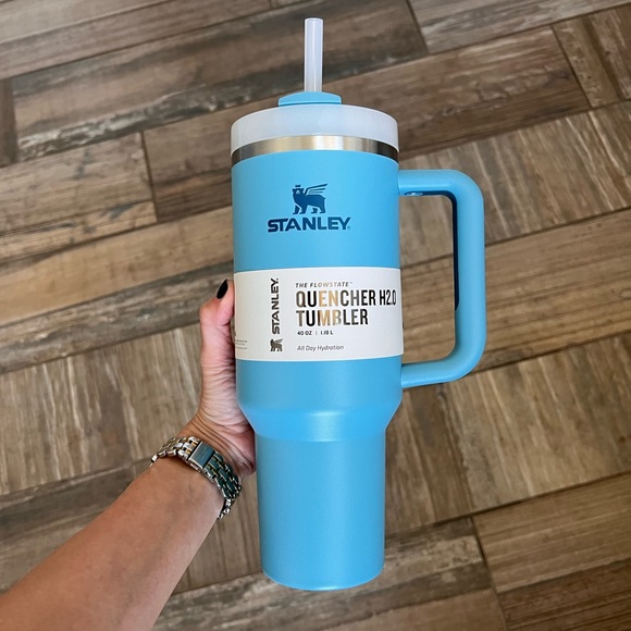 Stanley 40 oz. Quencher H2.0 tumbler in pool - Picture 2 of 7